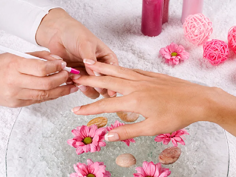 Manicure station 5
