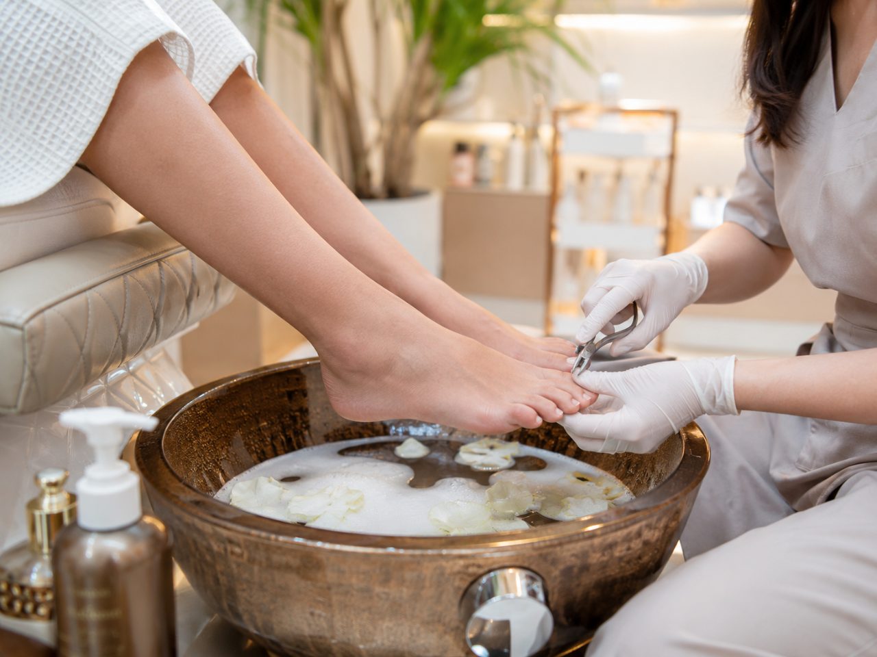 Manicure & Pedicure